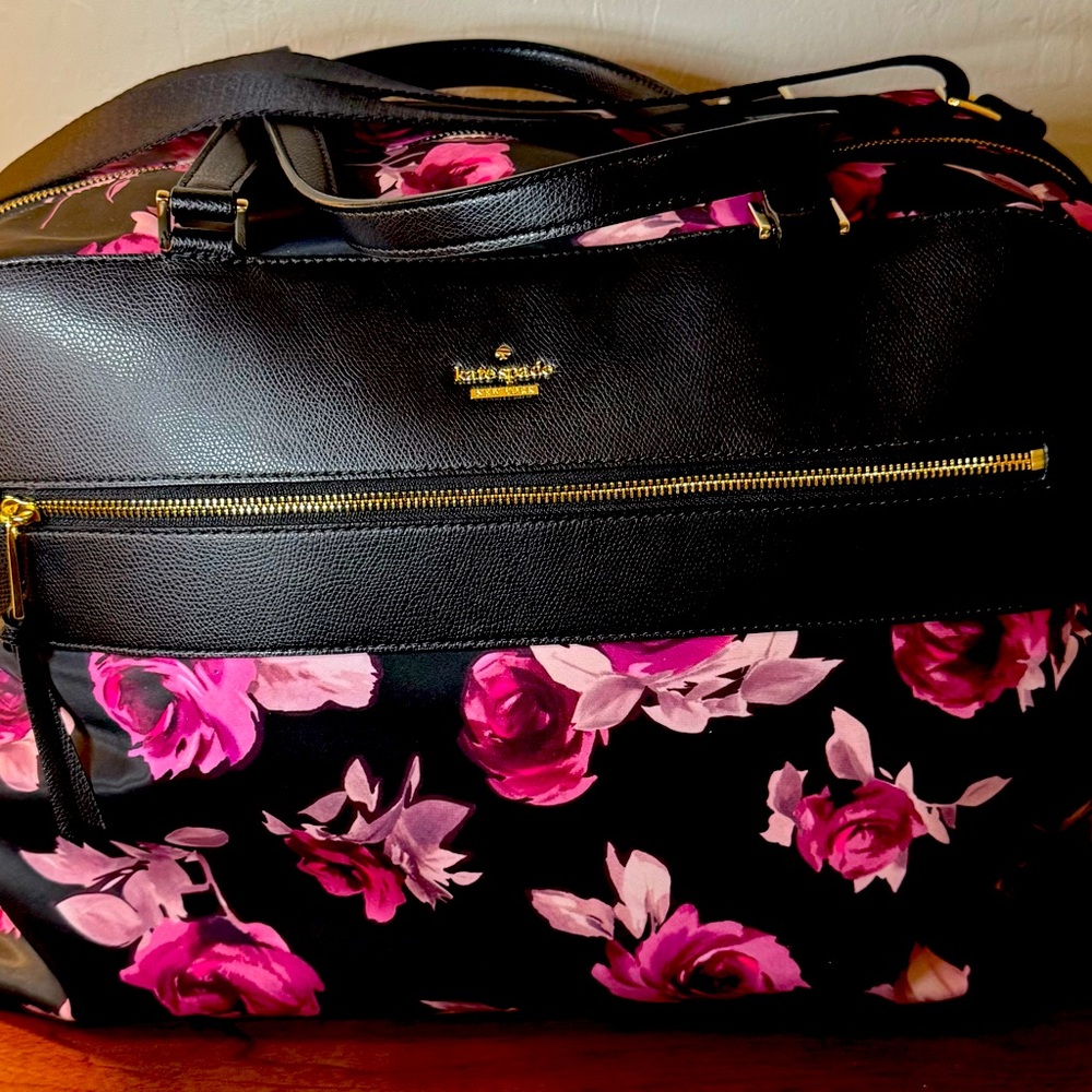 Kate Spade New York Smith Street Zanna Weekender Bag. It’s large. Brand new.